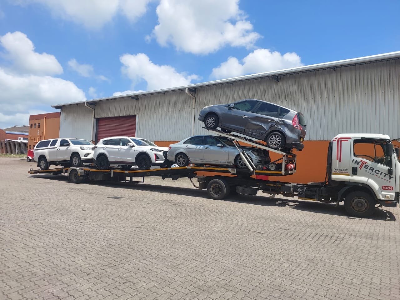 Insurance Replacement Vehicle Transport Delivery To Client